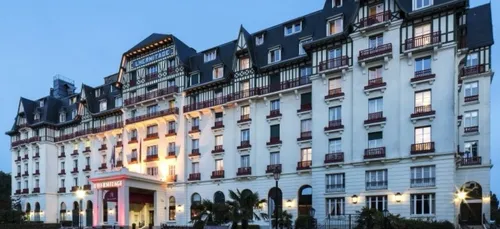 220 postes à pourvoir à La Baule !