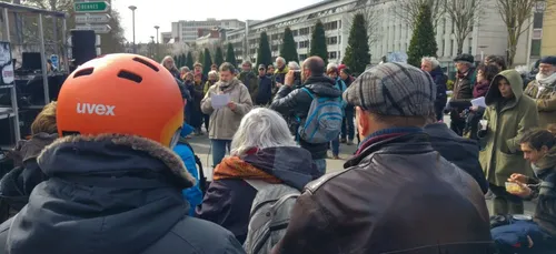 A Notre-Dame-des-Landes, la distribution des terres de l'ex-ZAD va...