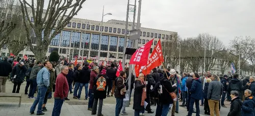 Manifestations : des milliers de personnes dans la rue, des...