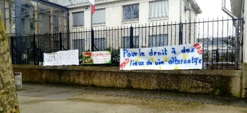 Banderoles, tracteurs et rassemblements en soutien aux zadistes