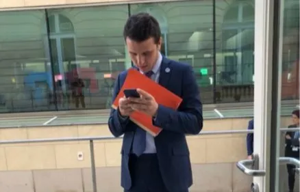 Un ancien cascadeur du Puy du Fou va succéder à Benalla à l'Elysée !