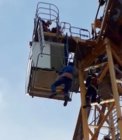 Batz-sur-Mer : la nacelle de la grue se détache, le grutier...