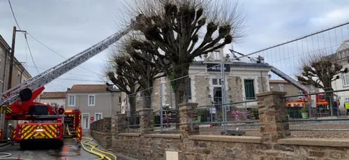 Un restaurant ravagé par les flammes dans le centre du...