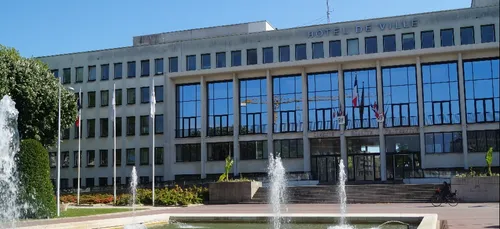 Tensions à la mairie de Saint-Nazaire : soupçons d'abus sexuels et...