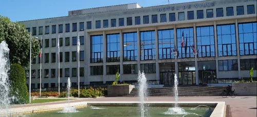Saint-Nazaire : les affaires qui touchent la mairie classées sans...