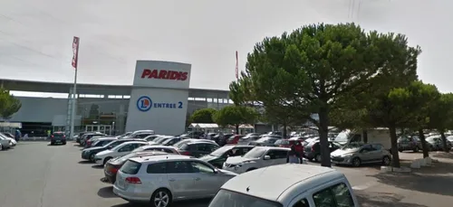 A Nantes, un homme arrêté après s'être exhibé dans un hypermarché