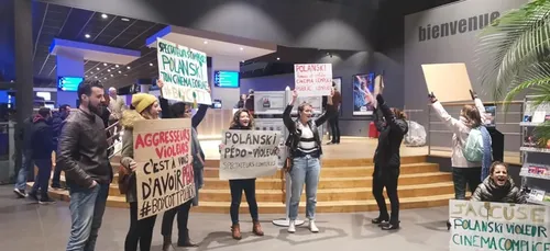 Saint-Nazaire : une action coup de poing contre le film de Roman...