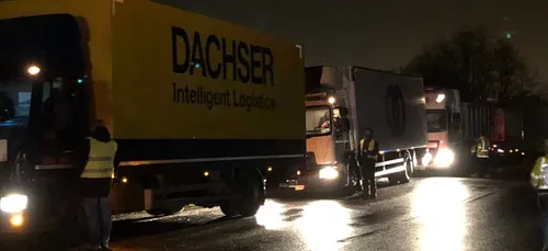 Nantes : barrages filtrants des gilets jaunes près de l'aéroport