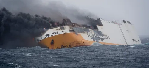Les galettes d'hydrocarbure retrouvées sur le littoral pourraient...