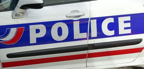 Nantes : arrêté pour apologie du terrorisme, il mord un policier