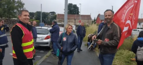 Un débrayage ce mardi au centre de la Poste Nantes Eraudière