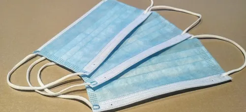 Masque obligatoire dans le centre-ville des Sables-d'Olonne à...