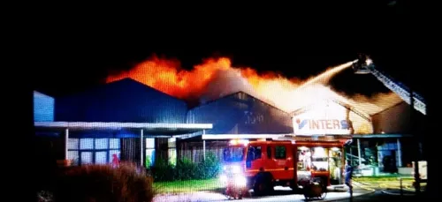 Savenay : le magasin Intersport ravagé par les flammes dans la nuit