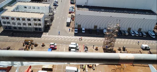 Le nouveau porte-avion construit à Saint-Nazaire