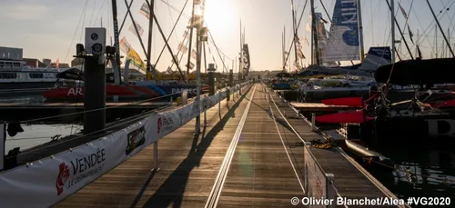 Les Sables-d'Olonne : un huis clos total pour le départ du Vendée...