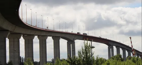 Nantes : une femme décède après avoir sauté du pont de Cheviré