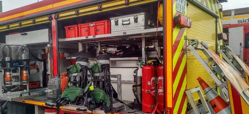 Bois-de-Céné : une voiture immergée dans un étier, un homme...