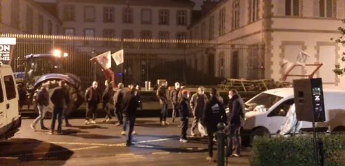 La Roche-sur-Yon : les agriculteurs manifestent ce vendredi matin...