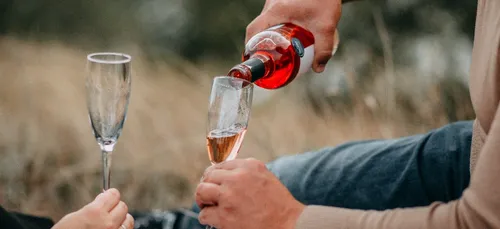 Les préfectures interdisent la vente d'alcool à emporter