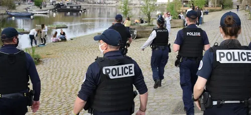 Début du 3e confinement : les forces de l'ordre sur le pont