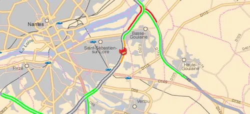 Nantes : périphérique coupé après un accident de camion cette nuit...