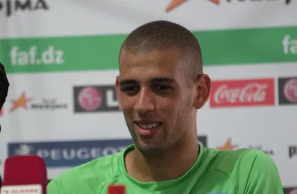 FC Nantes : les négociations se poursuivent avec les agents de Slimani