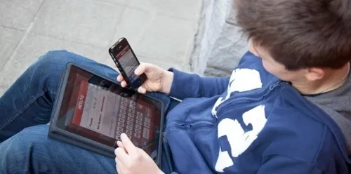 Jeux vidéos, internet, réseaux sociaux, quels risques pour les ados...