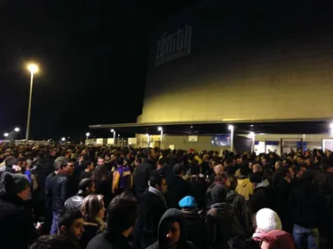 Dieudonné ne s'est pas exprimé. Le public, lui, a sifflé...