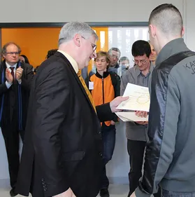 Détenu et jeune diplômé... Ecoutez le témoignage de Youcef, qui...