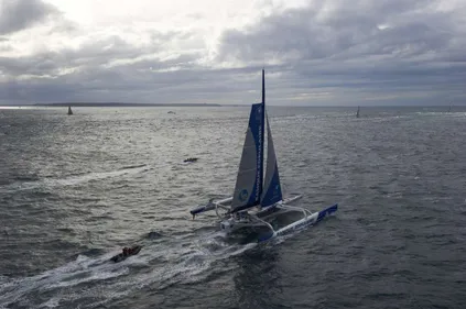 Route du Rhum : Loick Peyron en tête ce matin !