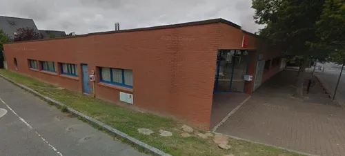 Carquefou : ils pénètrent dans la cantine scolaire... et se...