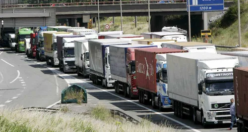 Transporteurs routiers : filtrage de la circulation au Rond-Point...