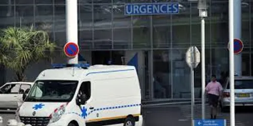 Une policière de 33 ans Frappée à coup de barre de fer dans la nuit...