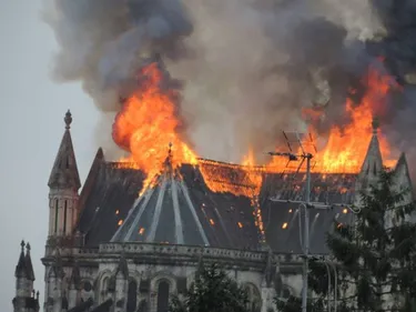 Nantes : Après l'incendie, le temps de la réparation à la basilique...