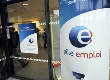 Pôle emploi Pays de la Loire recrute 94 jeunes en service civique