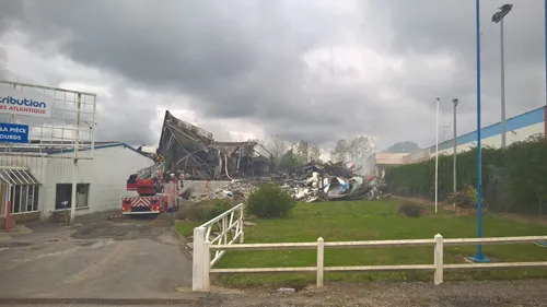 Incendie à l'entrepôt du magasin But de Châteaubriant