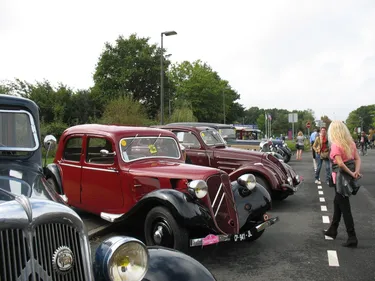 Voitures de légende : 5ème "Traversée de Nantes en Anciennes" ce...