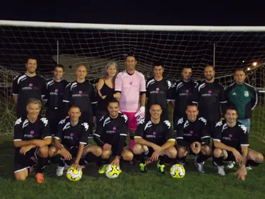 Les footballeurs du FC Sèvre et Maine ne passent plus inaperçus...