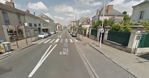 Une ado de 13 ans renversée et bloquée sous une voiture à Rezé