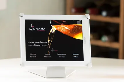 Nouveauté : une carte des vins présentée sur une tablette !