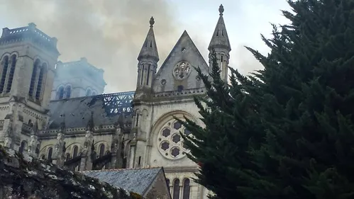 Nantes : feu de poutre à la basilique Saint-Donatien