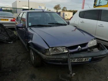 Elle veut retrouver celui qui a embouti sa voiture et pris la fuite...