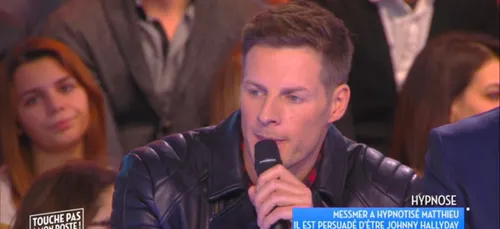 Insolite : l'animateur Matthieu Delormeau, sous hypnose, se prend...