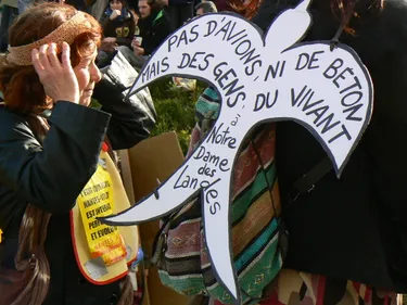Les opposants au projet d'aéroport de Notre-Dame-des-Landes...