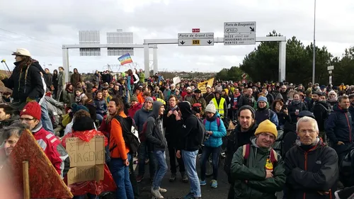 Mobilisation anti-NDDL : des manifestants veulent rester sur le...
