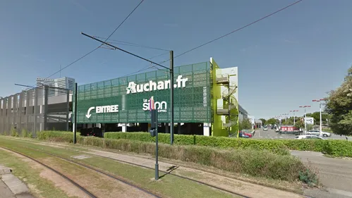 Saint-Herblain : l'ado filme une femme dans les toilettes du...