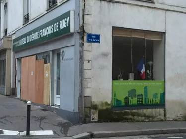 Nantes : la permanence de De Rugy dégradée, quatre individus...