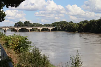 Pays de la Loire : 145 000 personnes traversent la Loire chaque...