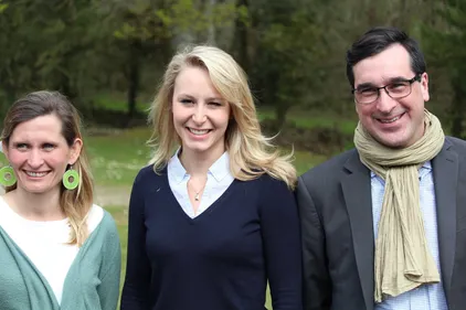 A Haute-Goulaine, pendant que Marion Maréchal-Le Pen tient un...