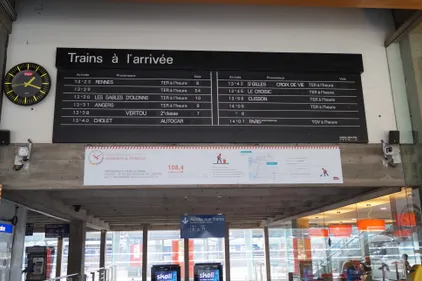 SNCF : 8h pour le TGV Paris-Nantes, la foudre a frappé !